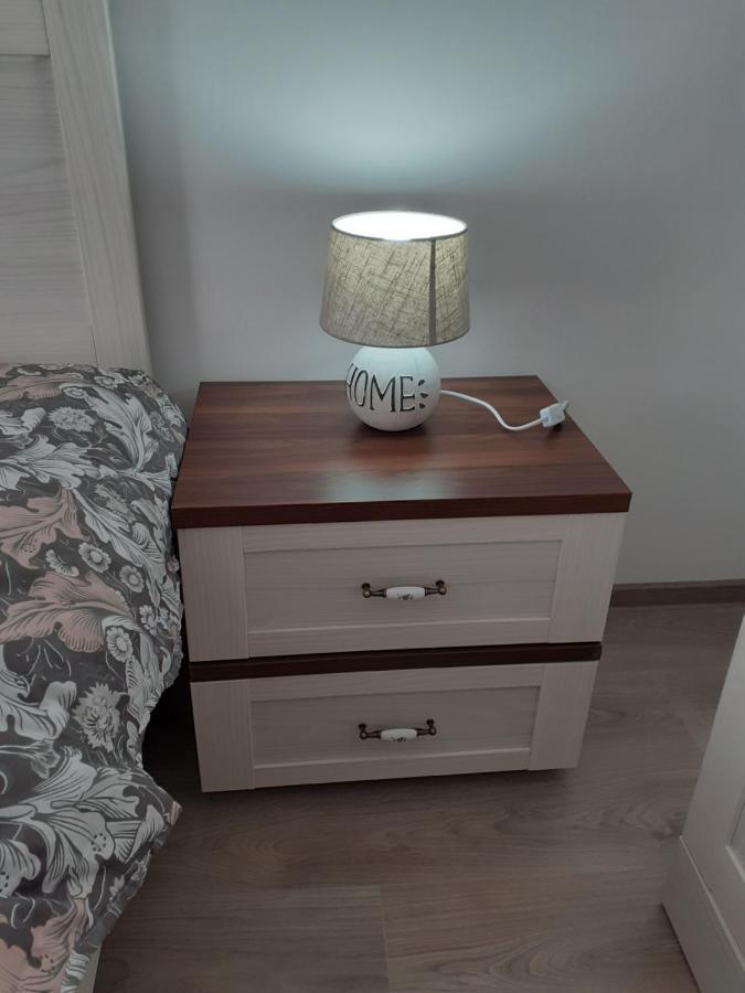 Sara Apartman Livezeni  ภายนอก รูปภาพ